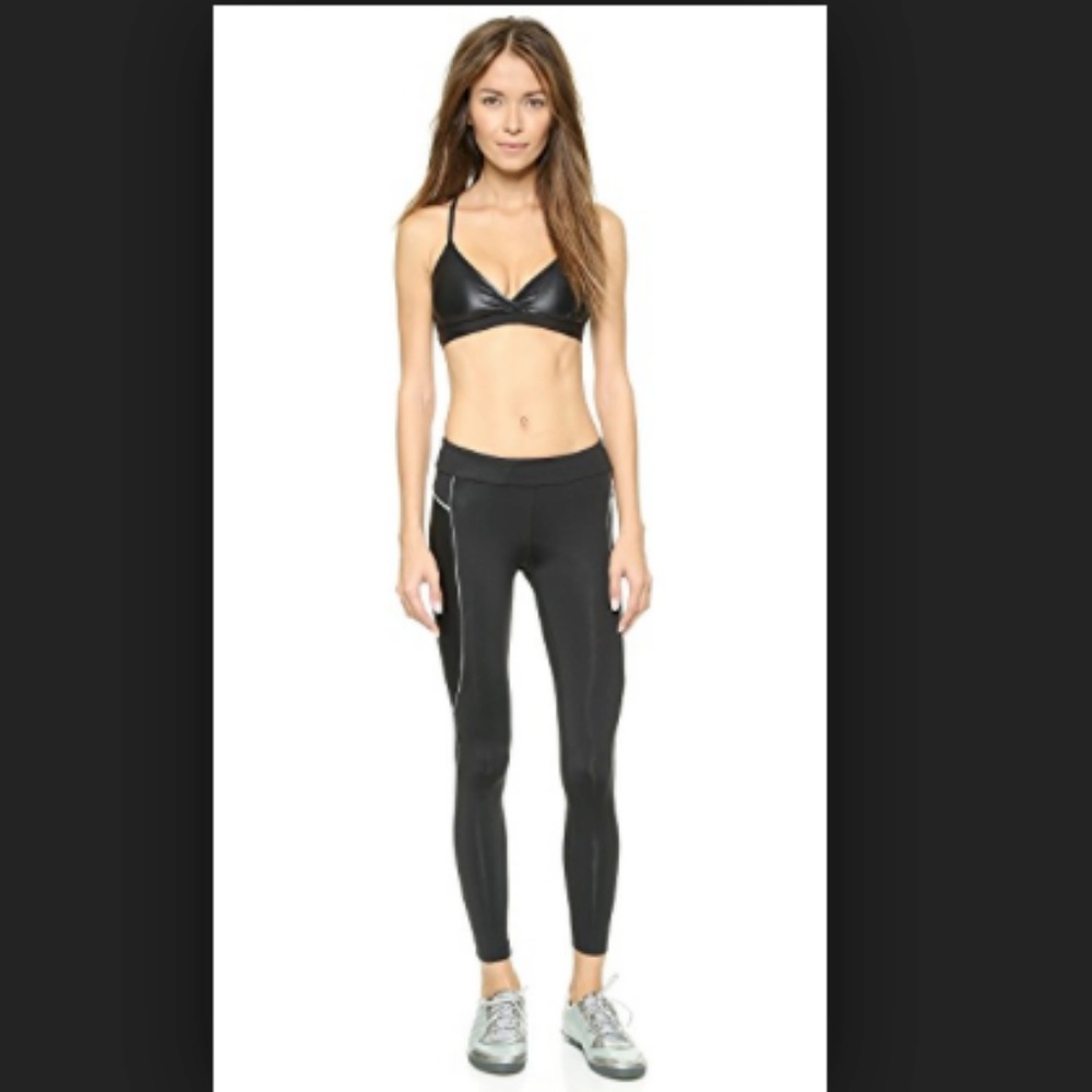 Koral Activewear Apex Versatility Sports Bra